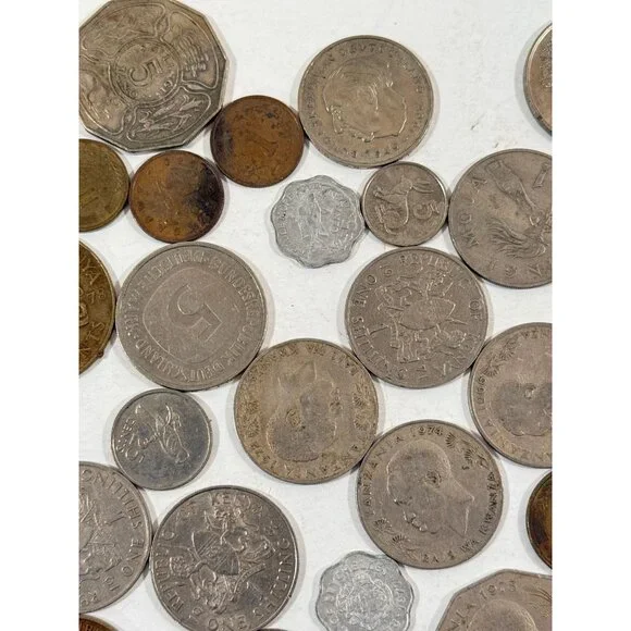Lot of Various Coins Rupee Kenya Zimbabawe Seychelles Deutschland Tanzania - Picture 4 of 15